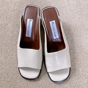 Etienne Aigner Vintage Style 7.5 Cream Cape Cod Leather Wedge Sandals - Like New